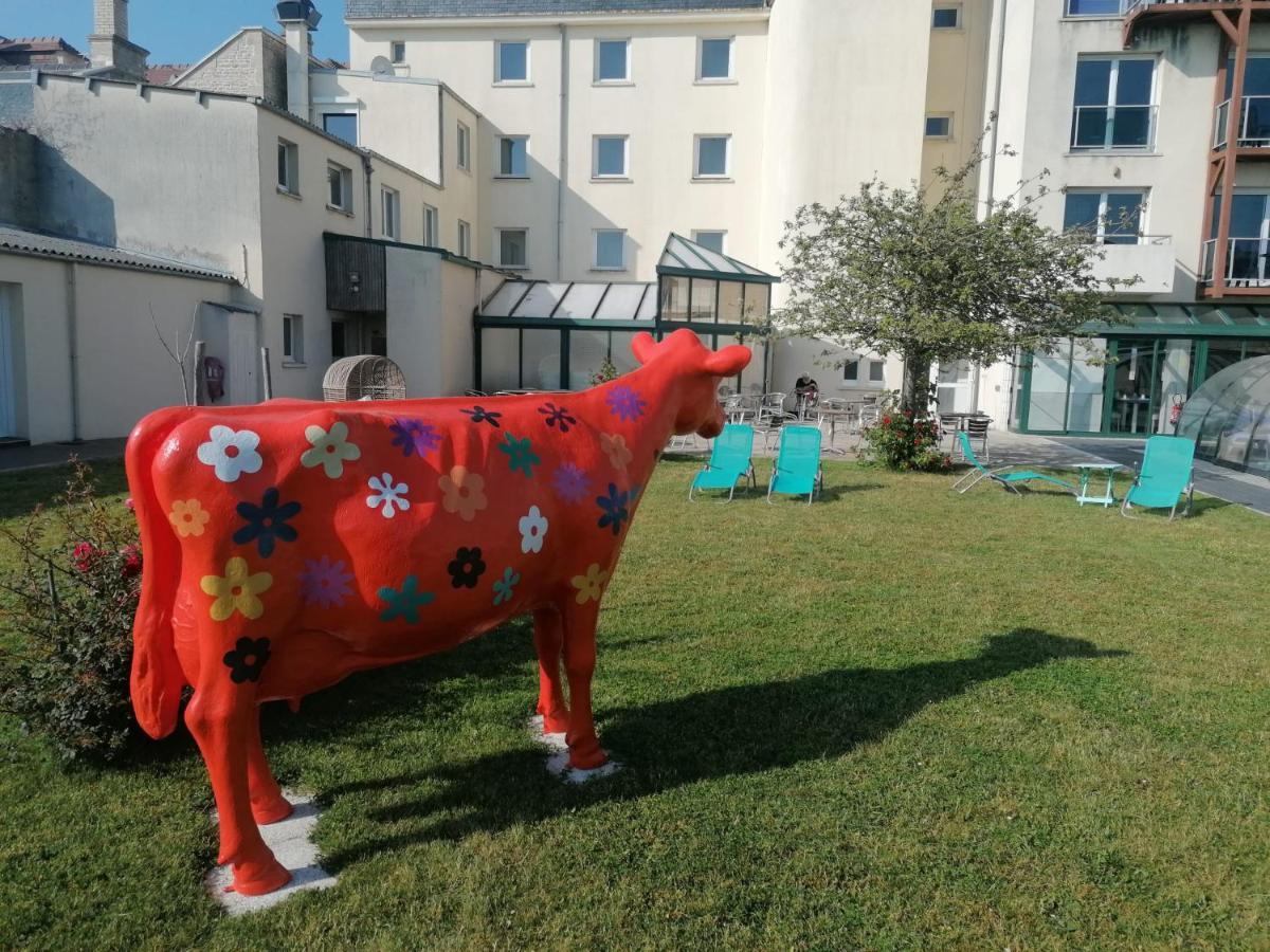Hotel Des Thermes Et Du Casino Luc-sur-Mer Exteriér fotografie